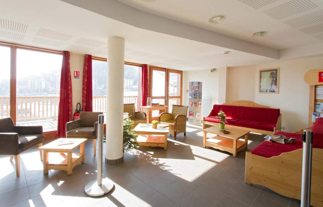 Appartement 6 places aux pieds des pistes avec piscine, wifi et parking privé PMR Orcières Extérieur photo