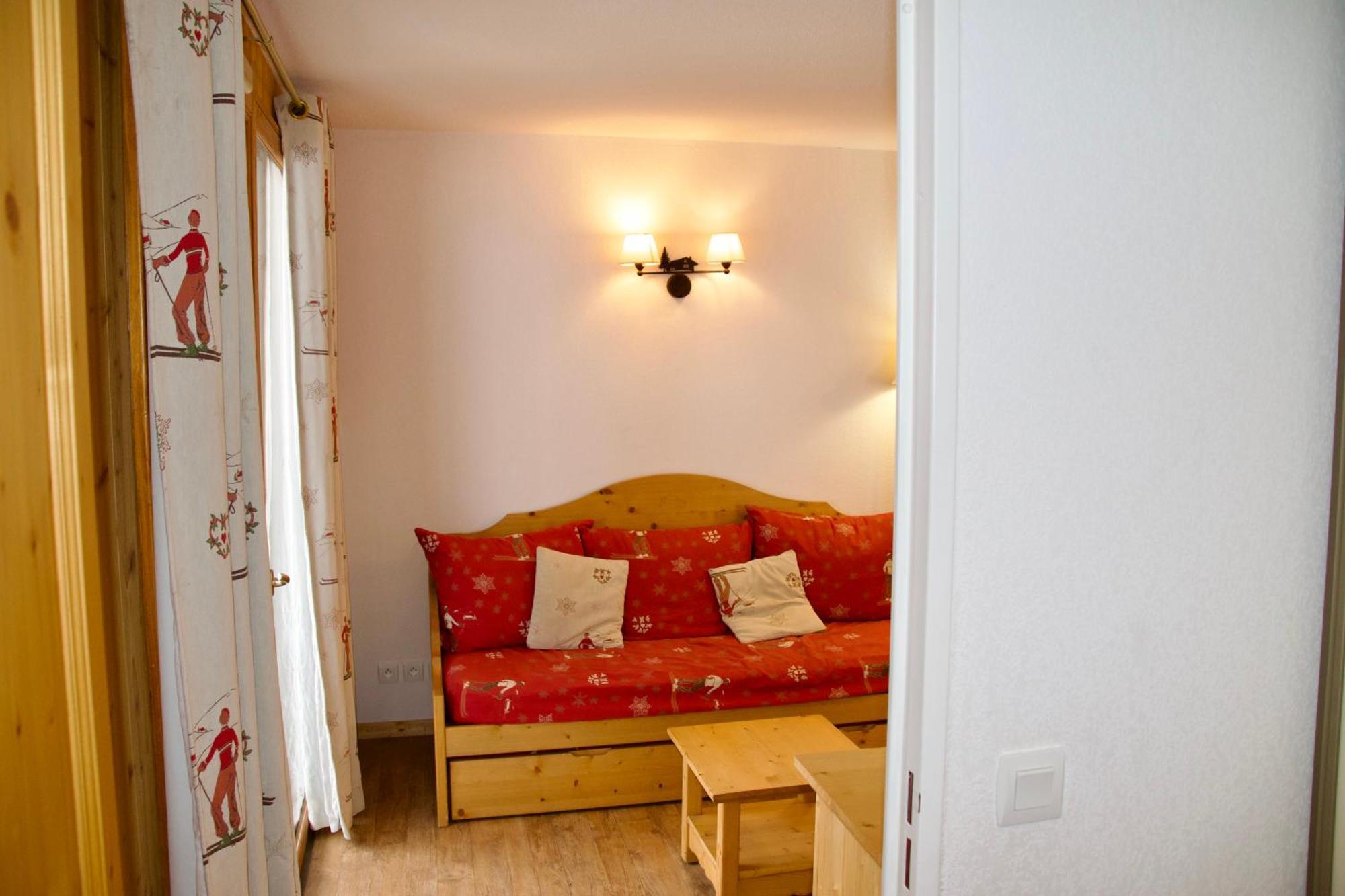 Appartement 6 places aux pieds des pistes avec piscine, wifi et parking privé PMR Orcières Extérieur photo