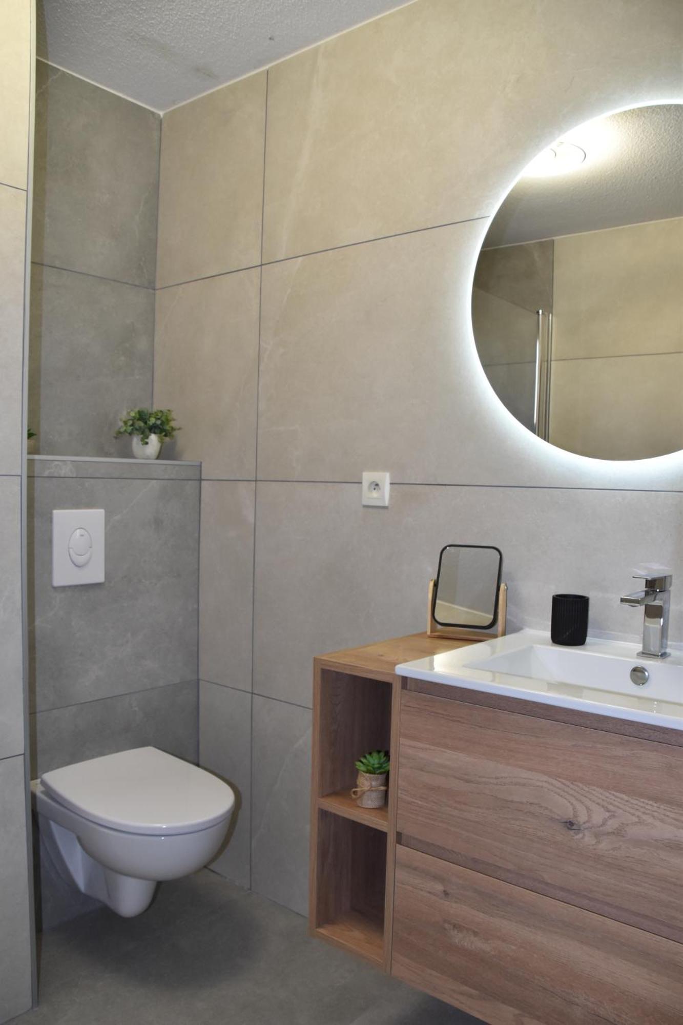 Appartement 6 places aux pieds des pistes avec piscine, wifi et parking privé PMR Orcières Extérieur photo