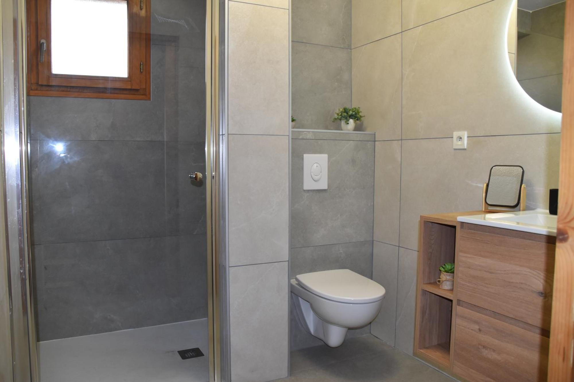 Appartement 6 places aux pieds des pistes avec piscine, wifi et parking privé PMR Orcières Extérieur photo