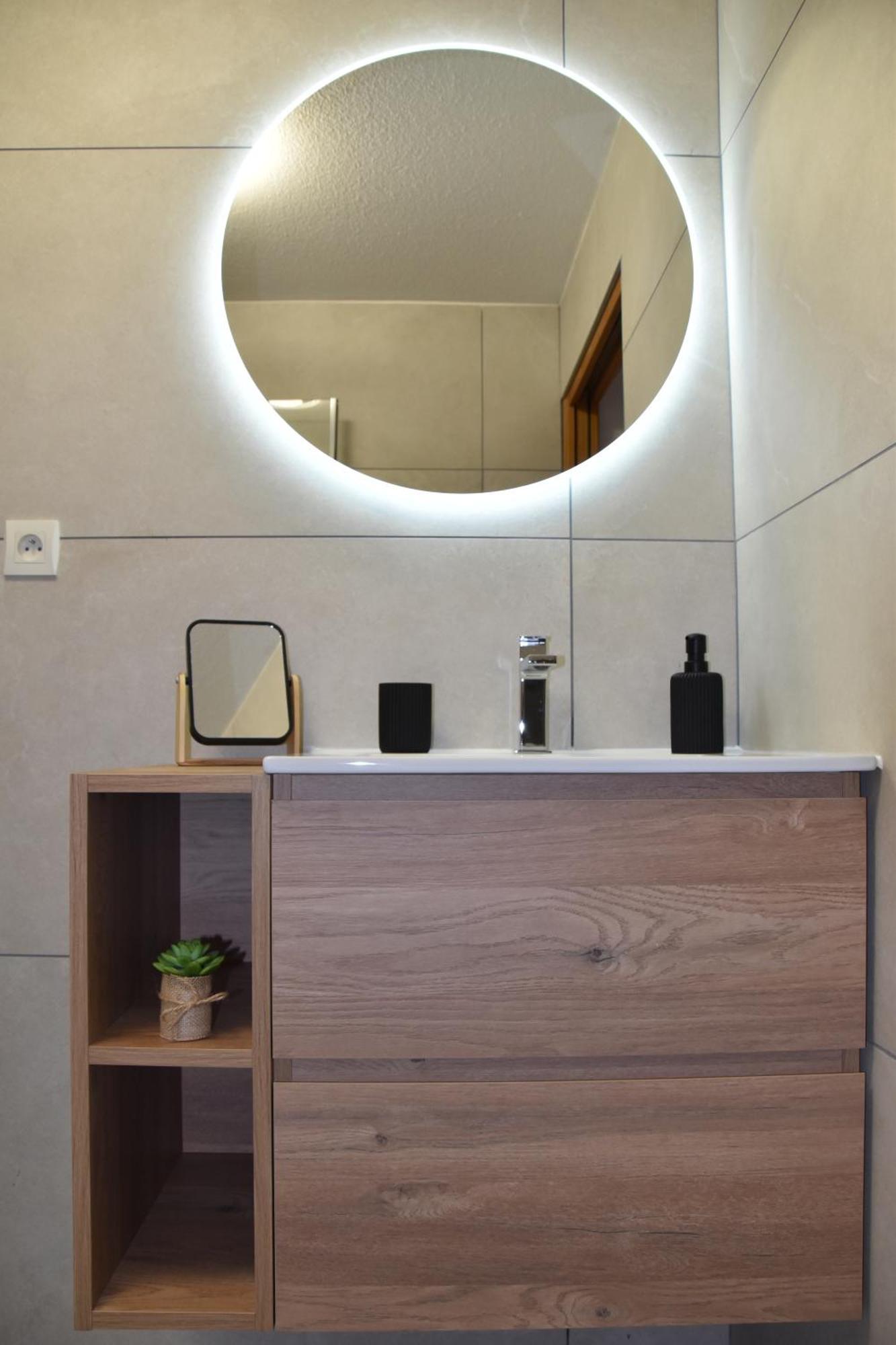 Appartement 6 places aux pieds des pistes avec piscine, wifi et parking privé PMR Orcières Extérieur photo